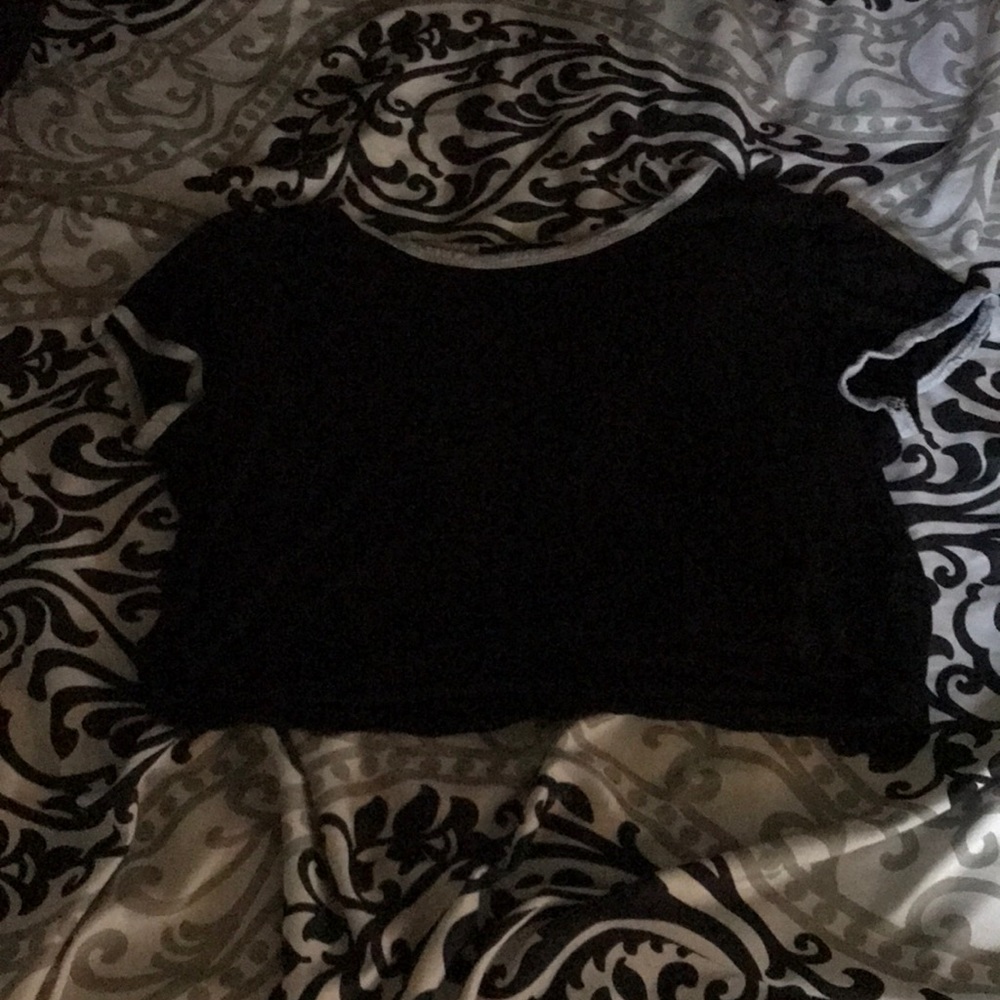 cropped tee